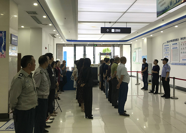 5da3c0bb8a14a.jpg 應(yīng)急演練_1.jpg